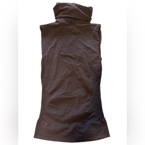 Spanx NWT On Top
Sleeveless Turtleneck
Top Sz med Ret $88 - Picture 2 of 11